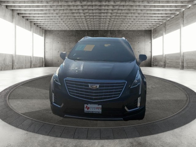 Cadillac XT5 Vehicle Full-screen Gallery Image 03
