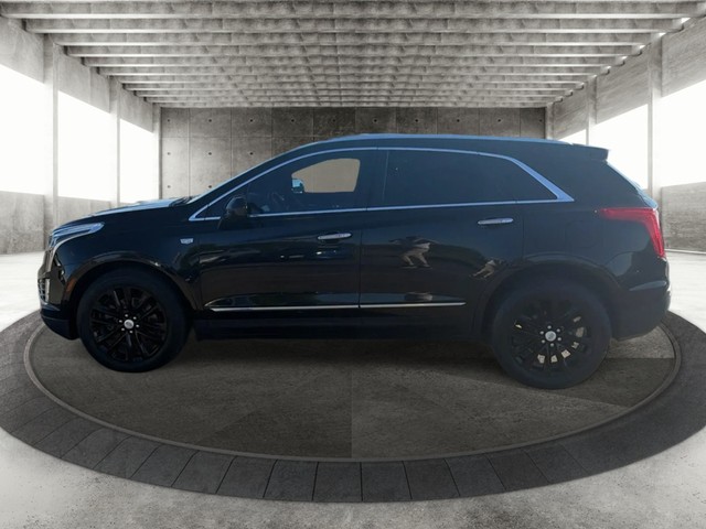 Cadillac XT5 Vehicle Full-screen Gallery Image 05