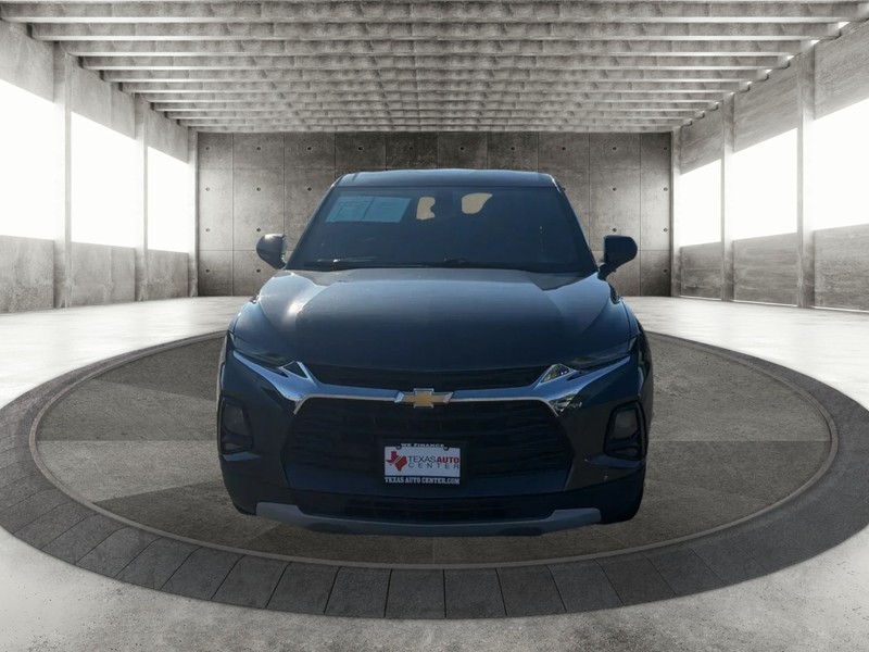 Chevrolet Blazer Vehicle Full-screen Gallery Image 3