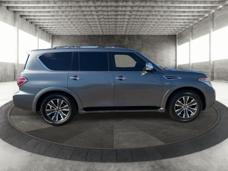 Nissan Armada Vehicle Full-screen Gallery Image 4