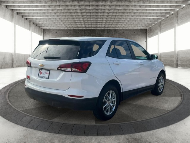 Chevrolet Equinox Vehicle Full-screen Gallery Image 07