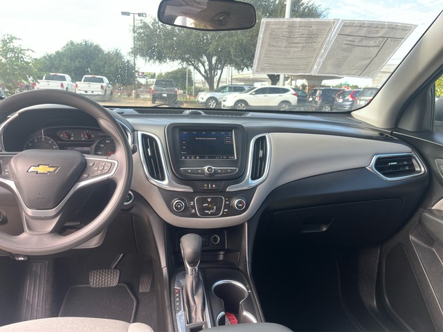 Chevrolet Equinox Vehicle Full-screen Gallery Image 11
