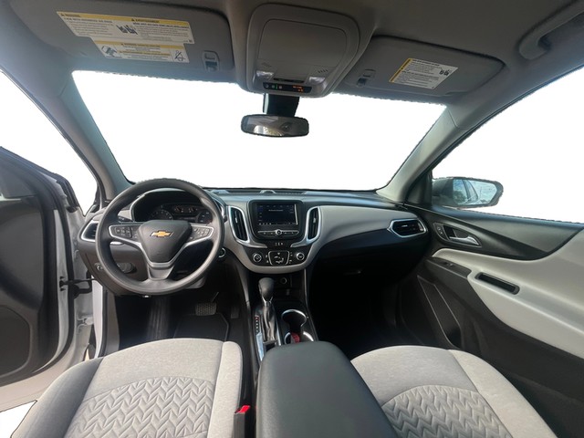 Chevrolet Equinox Vehicle Full-screen Gallery Image 14