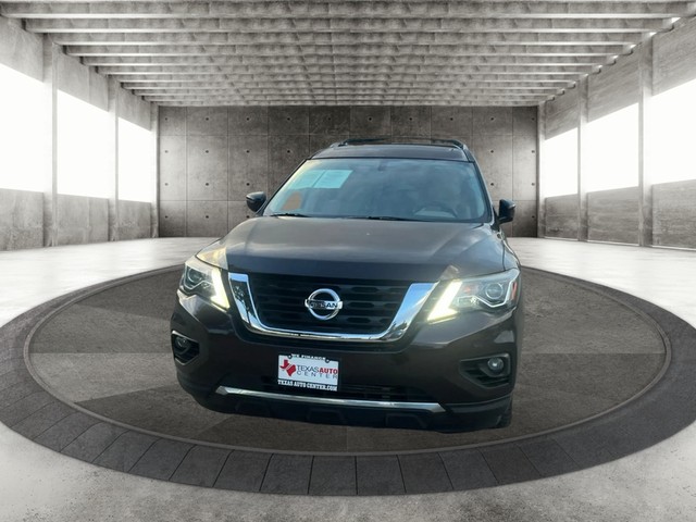 Nissan Pathfinder Vehicle Full-screen Gallery Image 03