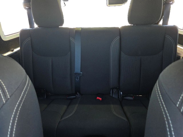 Jeep Wrangler Unlimited Vehicle Full-screen Gallery Image 13