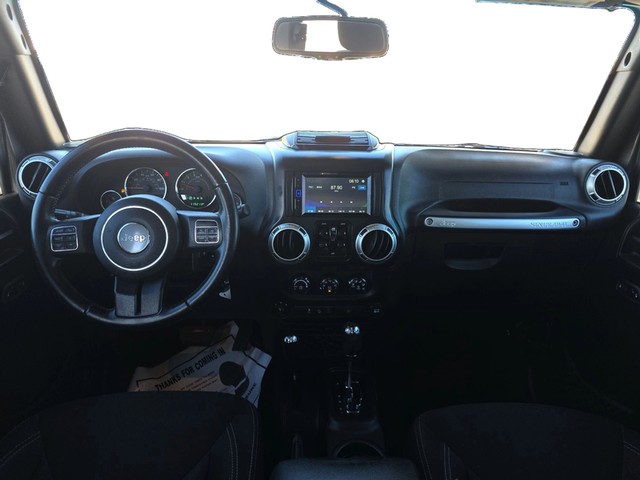 Jeep Wrangler Unlimited Vehicle Full-screen Gallery Image 16