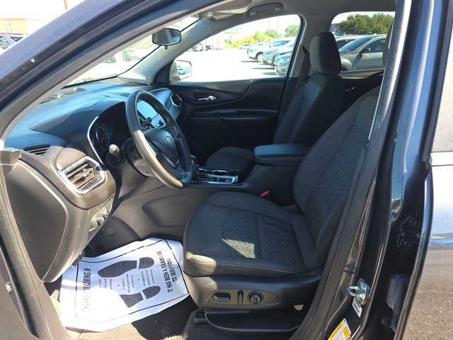 Chevrolet Equinox Vehicle Full-screen Gallery Image 09