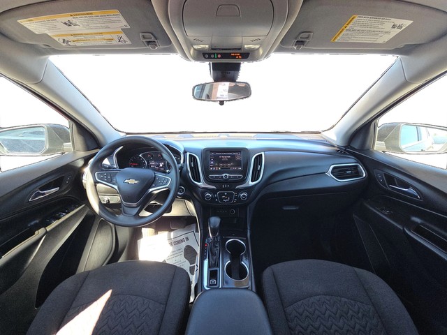 Chevrolet Equinox Vehicle Full-screen Gallery Image 15