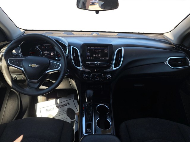 Chevrolet Equinox Vehicle Full-screen Gallery Image 16