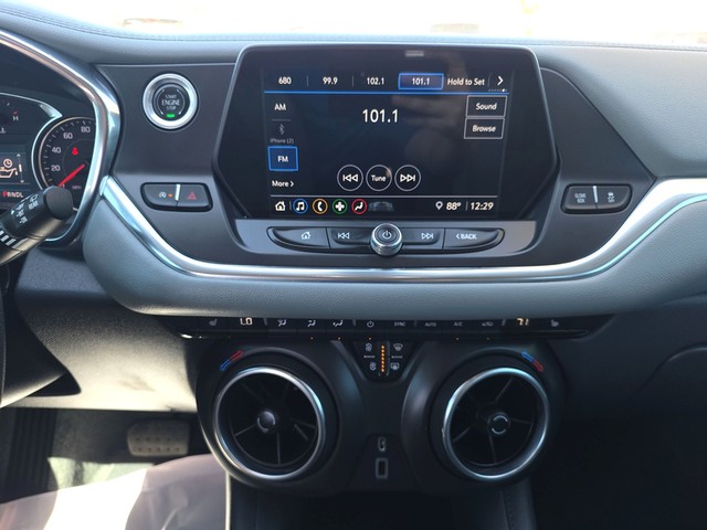 Chevrolet Blazer Vehicle Full-screen Gallery Image 12