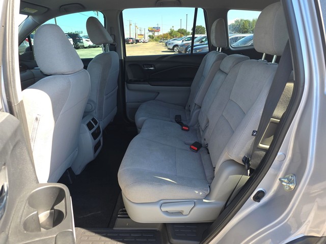 Honda Pilot Vehicle Full-screen Gallery Image 10