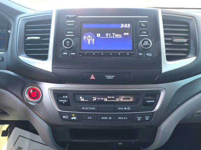 Honda Pilot Vehicle Full-screen Gallery Image 12