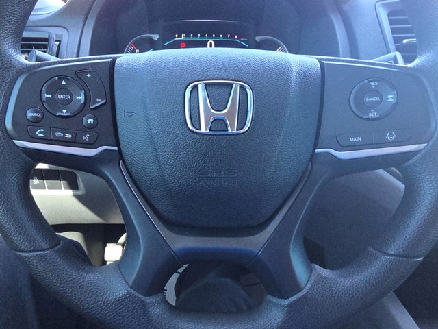 Honda Pilot Vehicle Full-screen Gallery Image 14
