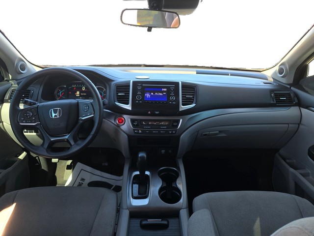 Honda Pilot Vehicle Full-screen Gallery Image 16