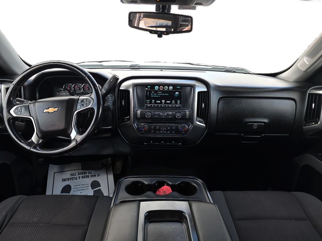 Chevrolet Silverado 1500 Vehicle Full-screen Gallery Image 15