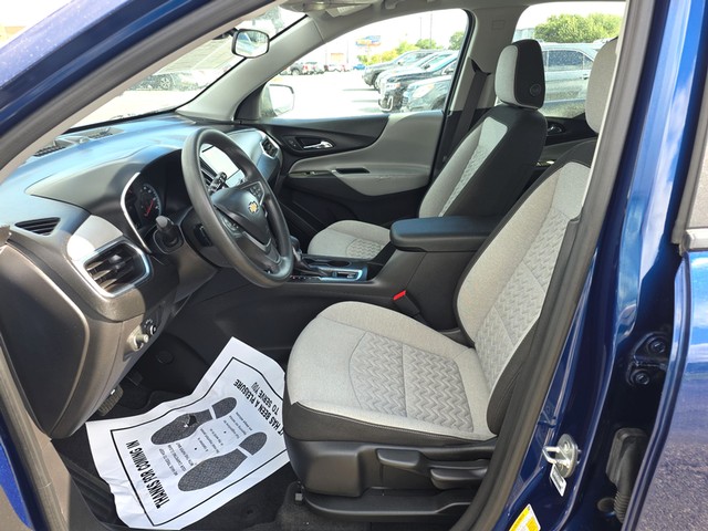 Chevrolet Equinox Vehicle Full-screen Gallery Image 09