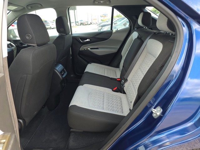 Chevrolet Equinox Vehicle Full-screen Gallery Image 10