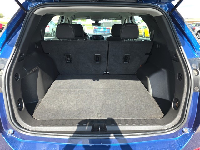 Chevrolet Equinox Vehicle Full-screen Gallery Image 11