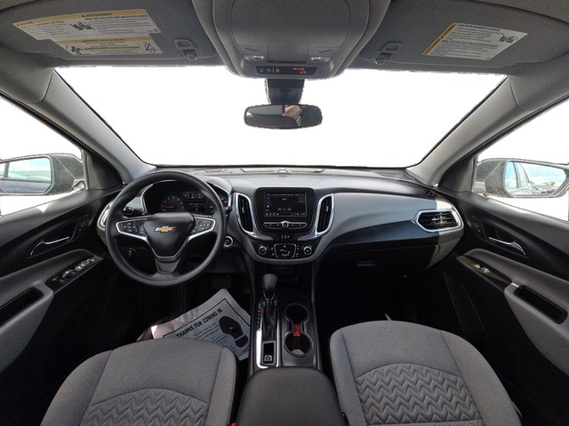 Chevrolet Equinox Vehicle Full-screen Gallery Image 15