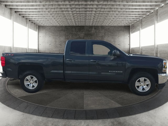 Chevrolet Silverado 1500 LD Vehicle Full-screen Gallery Image 04