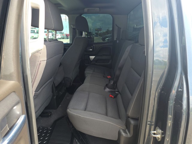 Chevrolet Silverado 1500 LD Vehicle Full-screen Gallery Image 10