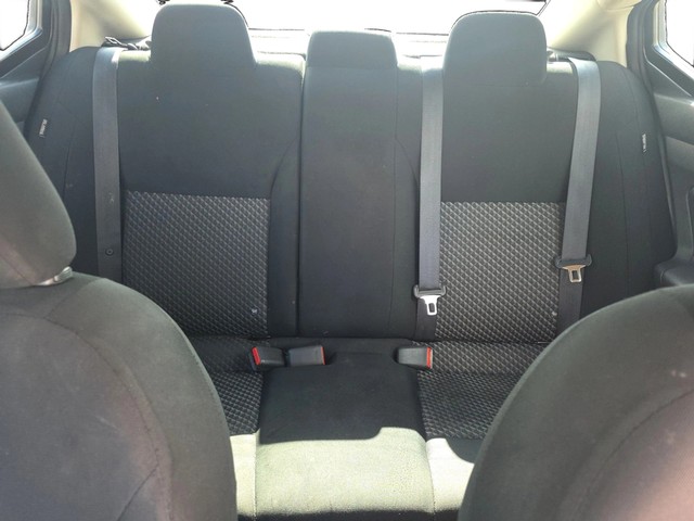 Nissan Versa Vehicle Full-screen Gallery Image 12