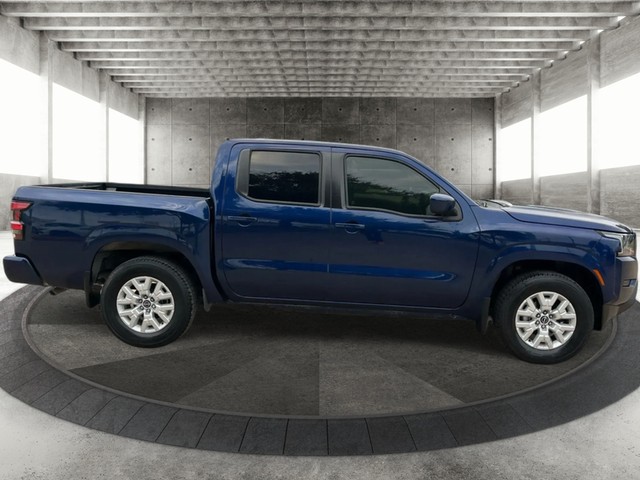 Nissan Frontier Vehicle Full-screen Gallery Image 04