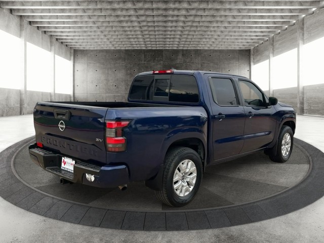 Nissan Frontier Vehicle Full-screen Gallery Image 07
