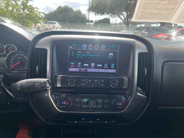 Chevrolet Silverado 1500 Vehicle Full-screen Gallery Image 12