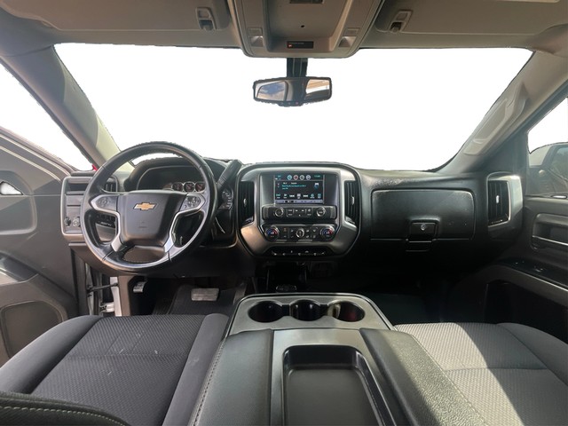 Chevrolet Silverado 1500 Vehicle Full-screen Gallery Image 16