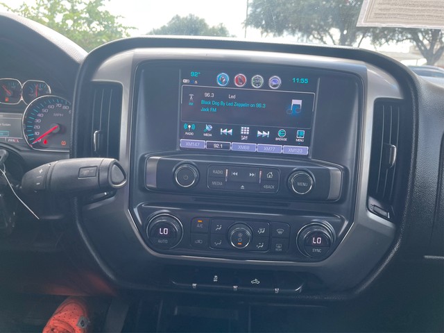 Chevrolet Silverado 1500 Vehicle Full-screen Gallery Image 17