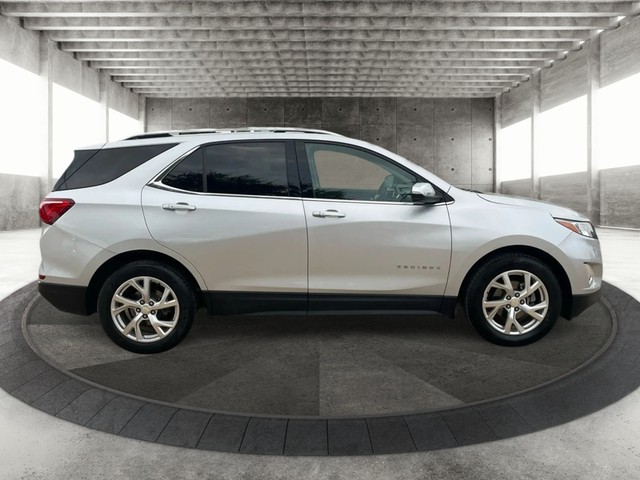 Chevrolet Equinox Vehicle Full-screen Gallery Image 04