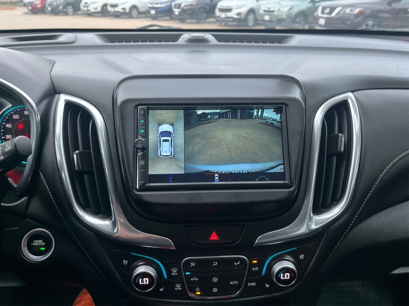 Chevrolet Equinox Vehicle Full-screen Gallery Image 17