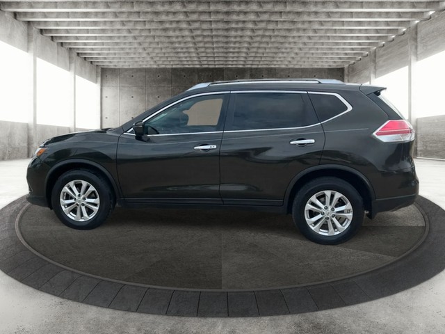 Nissan Rogue Vehicle Full-screen Gallery Image 05