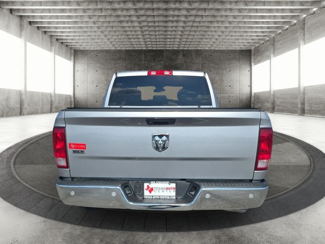 Ram 1500 Classic Vehicle Full-screen Gallery Image 06