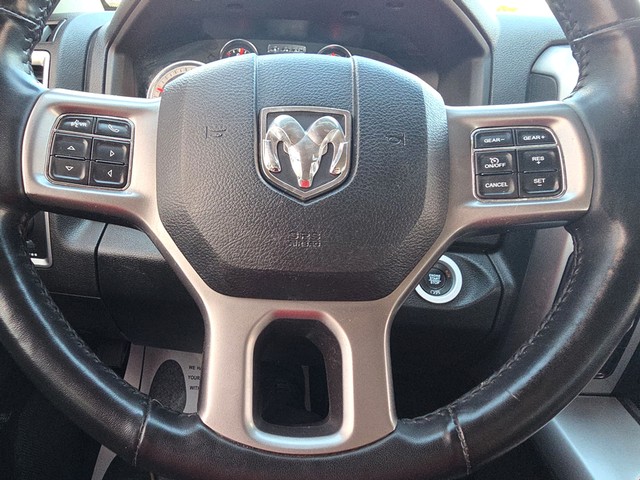 Ram 1500 Classic Vehicle Full-screen Gallery Image 13