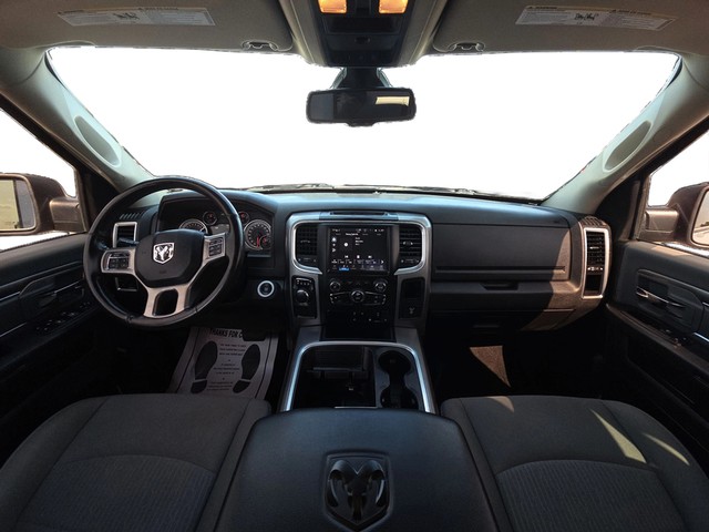 Ram 1500 Classic Vehicle Full-screen Gallery Image 14