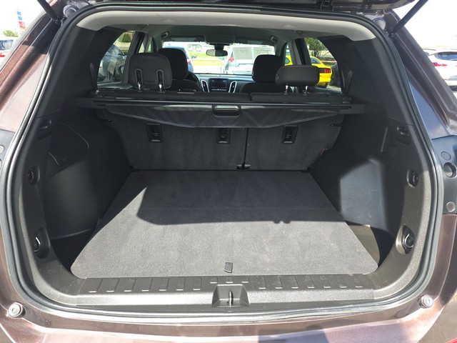 Chevrolet Equinox Vehicle Full-screen Gallery Image 11