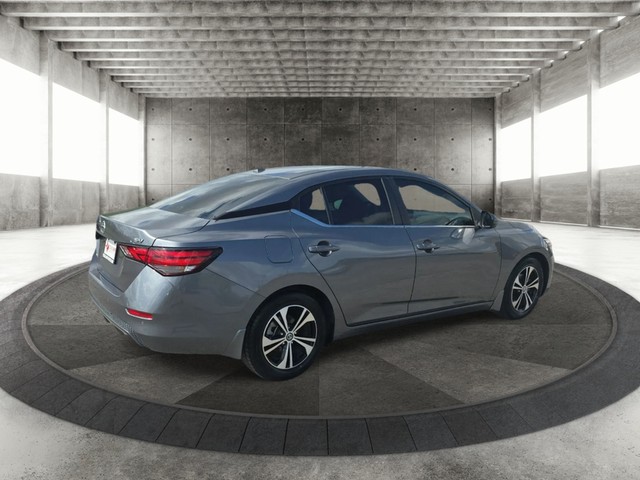 Nissan Sentra Vehicle Full-screen Gallery Image 07