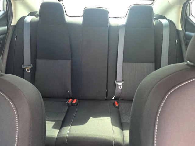 Nissan Sentra Vehicle Full-screen Gallery Image 12