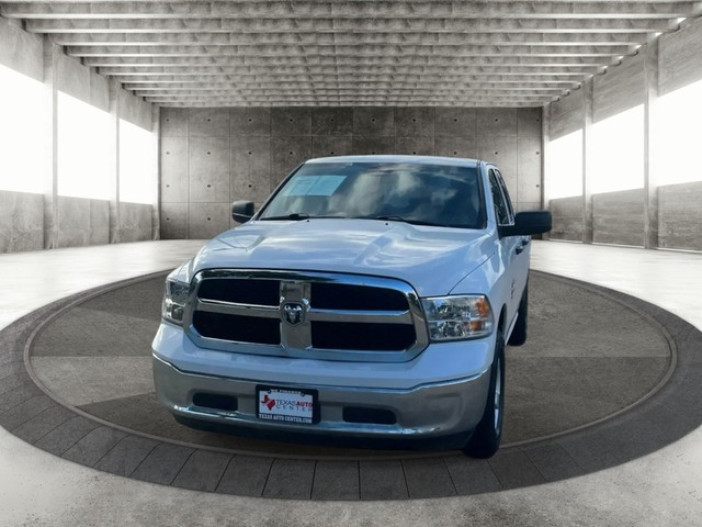 Ram 1500 Classic Vehicle Full-screen Gallery Image 03
