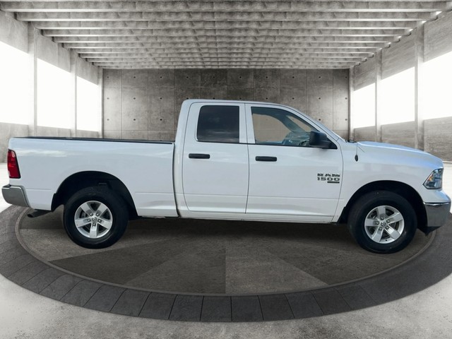 Ram 1500 Classic Vehicle Full-screen Gallery Image 04