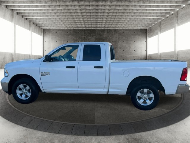 Ram 1500 Classic Vehicle Full-screen Gallery Image 05