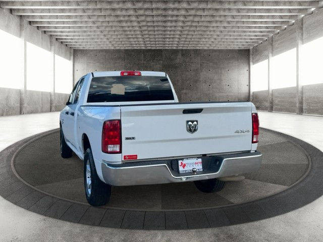 Ram 1500 Classic Vehicle Full-screen Gallery Image 08