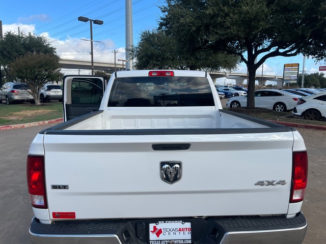 Ram 1500 Classic Vehicle Full-screen Gallery Image 11