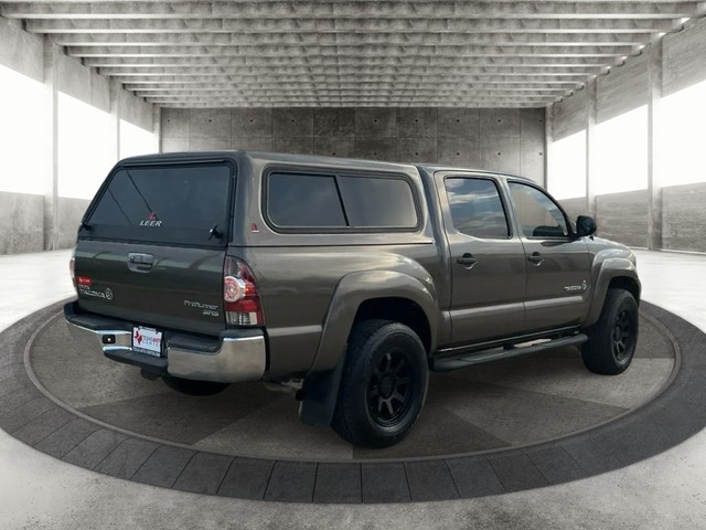Toyota Tacoma Vehicle Full-screen Gallery Image 07