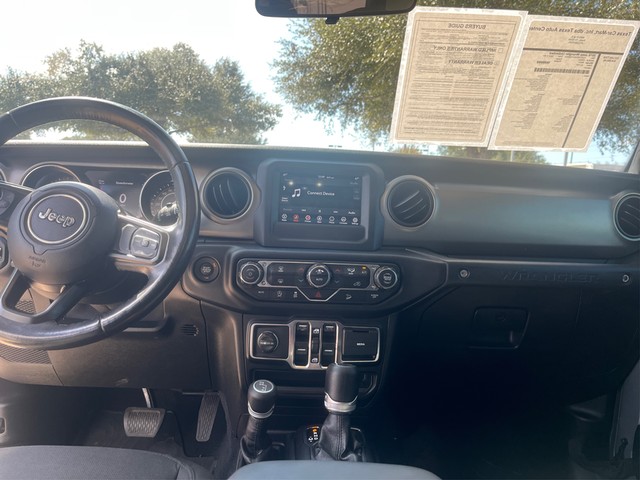 Jeep Wrangler Unlimited Vehicle Full-screen Gallery Image 11