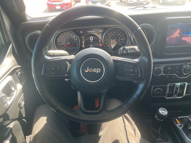 Jeep Wrangler Unlimited Vehicle Full-screen Gallery Image 13
