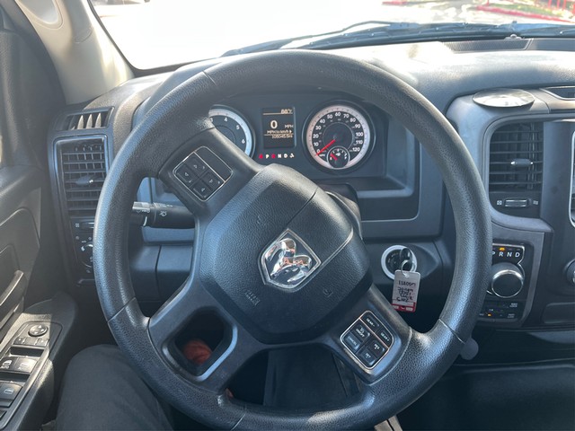 Ram 1500 Vehicle Full-screen Gallery Image 14