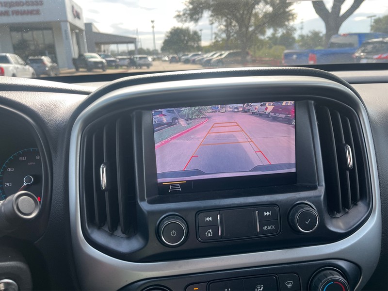 Chevrolet Colorado Vehicle Full-screen Gallery Image 15